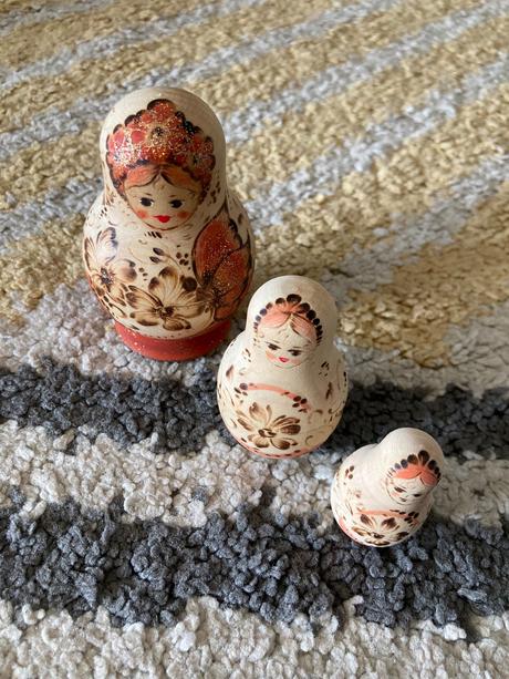 Drevená menšia matrioška, 