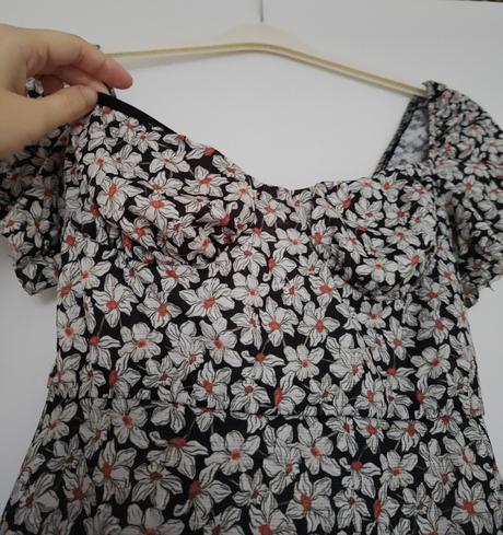 Kvietkovaný top, pull&bear,s