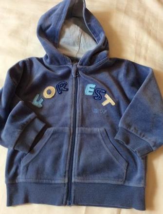 Velúrová mikina s kapuckou a aplikáciami v. 86/92, 92