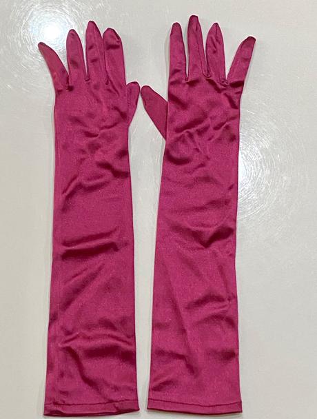 Spoločenské rukavičky,