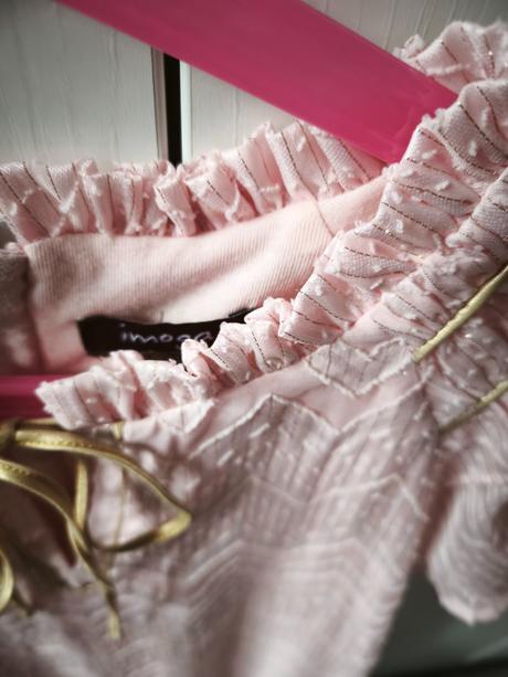 Spolocenske saty, 140