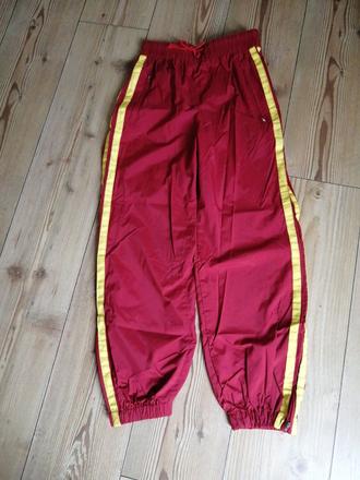 Športové nohavice, 146