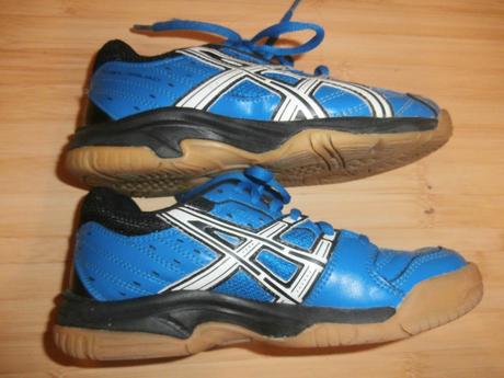 Tenisky-halovky, asics,32