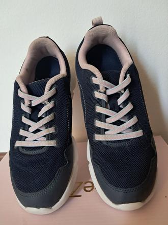 Tenisky, 34