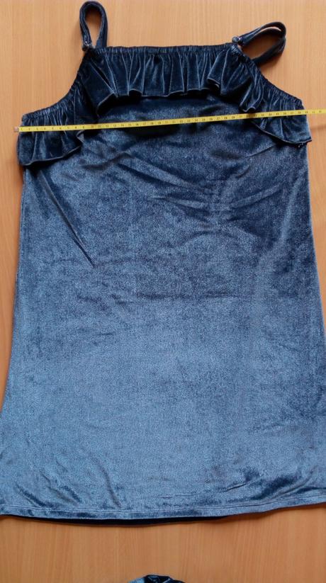 Semišové šaty asi na 11 r., reserved,146