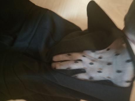 Malé čierne, gate,s