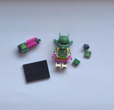 Lego minifigures 71037 séria 24 02 roboválečník, 