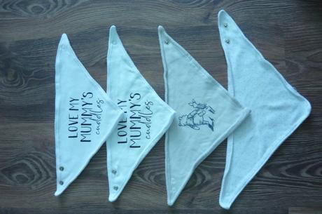 Podbradníky , slintáčiky viac kusov a značiek,