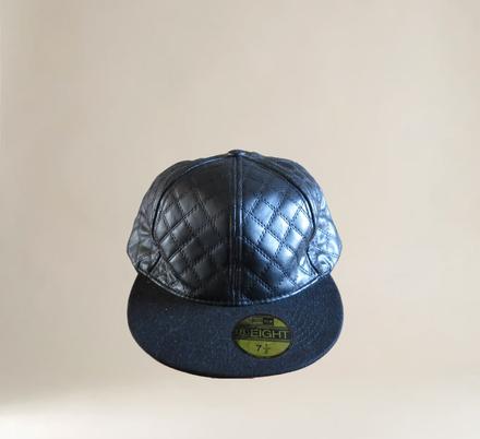 Čierna prešívaná šiltovka black number (fullcap /, 58