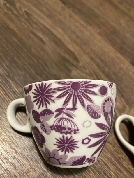 Krásna stará retro mini šálka kvety, vlčí mak,