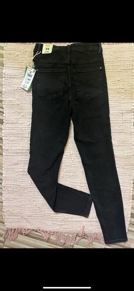 Nove rifle s vysokym pasom, house,xs