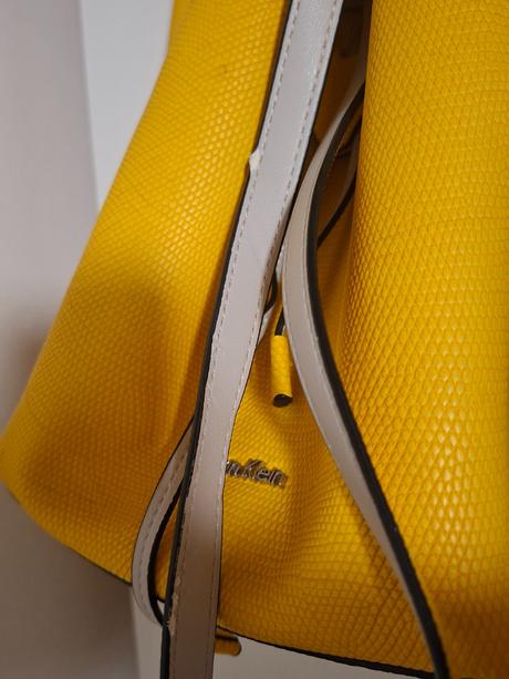 Darujem kabelku, calvin klein