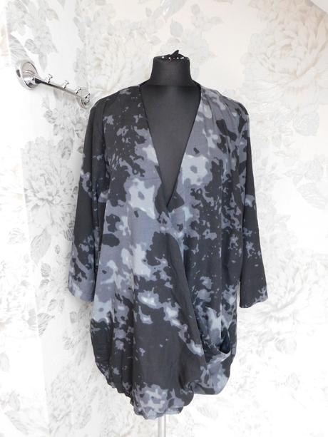 Pekna kvalitna bluzka, 52