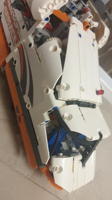 Stavebnica ' helikoptéra na ťažké naklady,