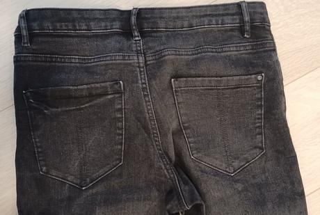 Cierne rifle  s vysokym pasom, esmara,36