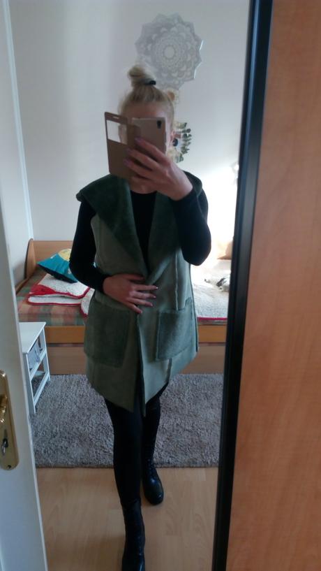 Teplá dámska vesta s kapucnou, s