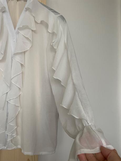 Biela volankova bluzka, m