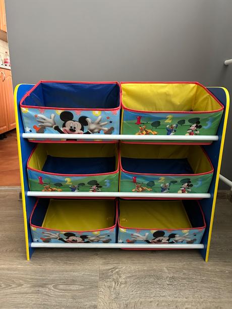 Regál na hracky, 