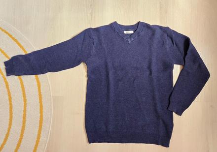 Tmavomodrý nenosený sveter, reserved,152