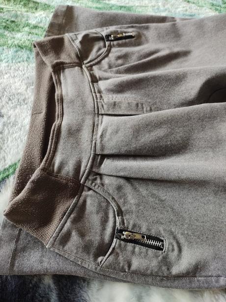 Nohavice na gumičku, m