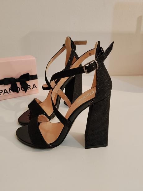 Gogo shoes elegantné čierne sandále, 35