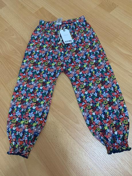 Lahke nohavice, next,104