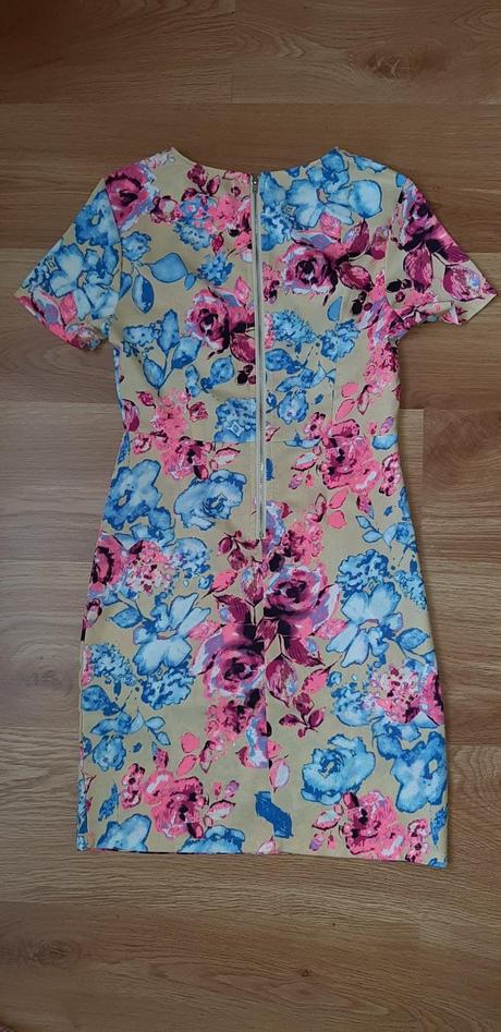 Kvetinové šaty diffuse, s