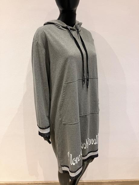 Dámske mikinové šaty s kapucňou a nápisom, xl