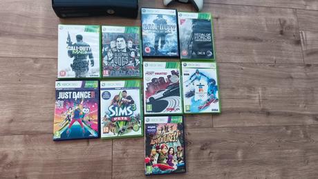 Xbox 360+ kinect a 9 hier, 