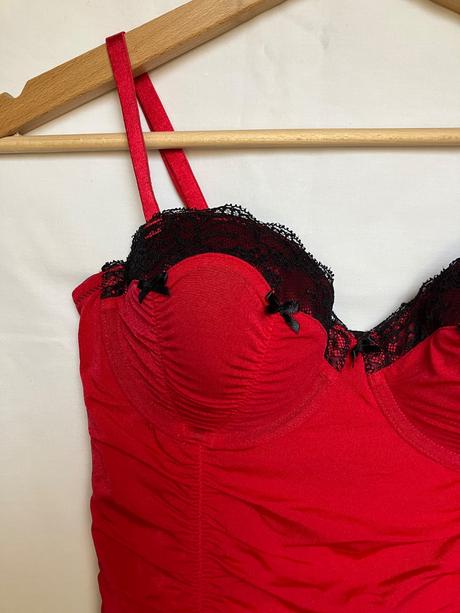 Dámsky červený čipkovaný korzet na ramienka, c&a,xs