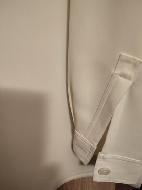 Kvalitná blúzka, 46