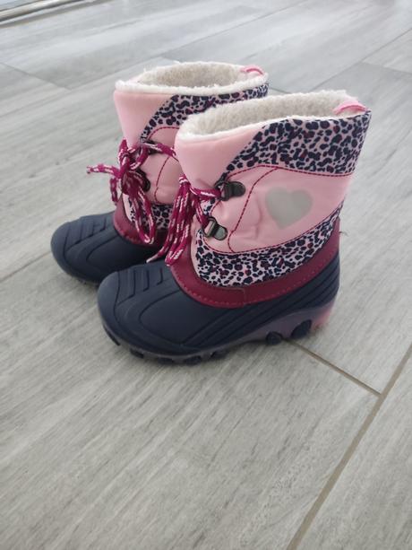 Snehulky svietiace, 25