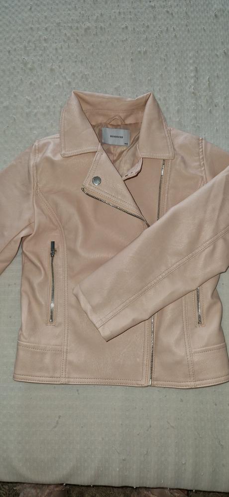 Koženkova bunda, reserved,146