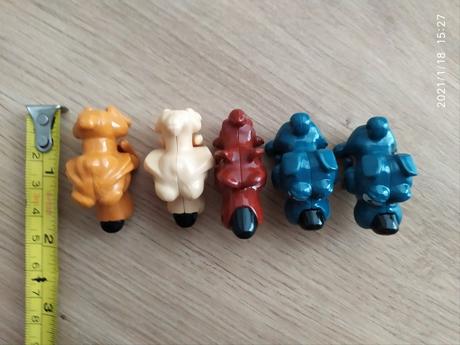 Psíkovia 5 ks z kinder vajíčka,