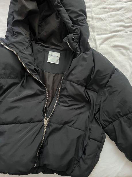 Puff cierna kratka bunda / vetrovka, bershka,m