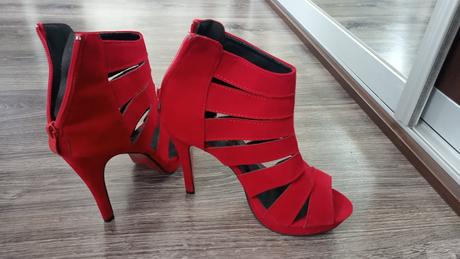 Predám dámske topánky, 39