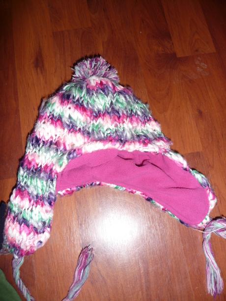 Rôzne čiapky nosené mojími dvojičkami, cena 2,-/ks, 98