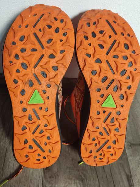 Trekove tenisky, asics,45