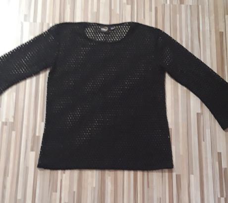 Čierny dierkovany top 152, only,152