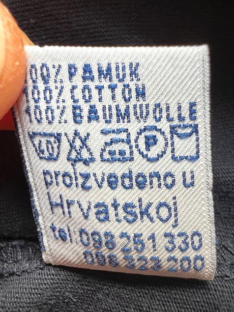 Teplákovinové kraťasy, 116