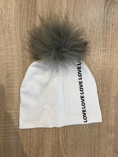 Čiapka pre dievča, 98