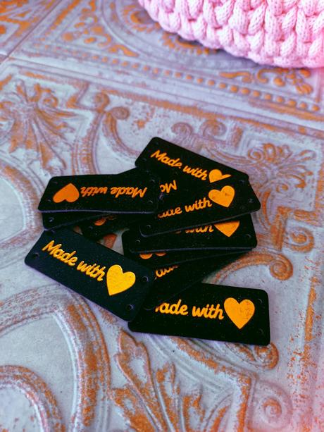 Štítky handmade,