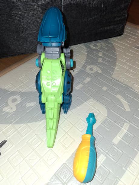 Dinosaurus so skrutkovačom, 