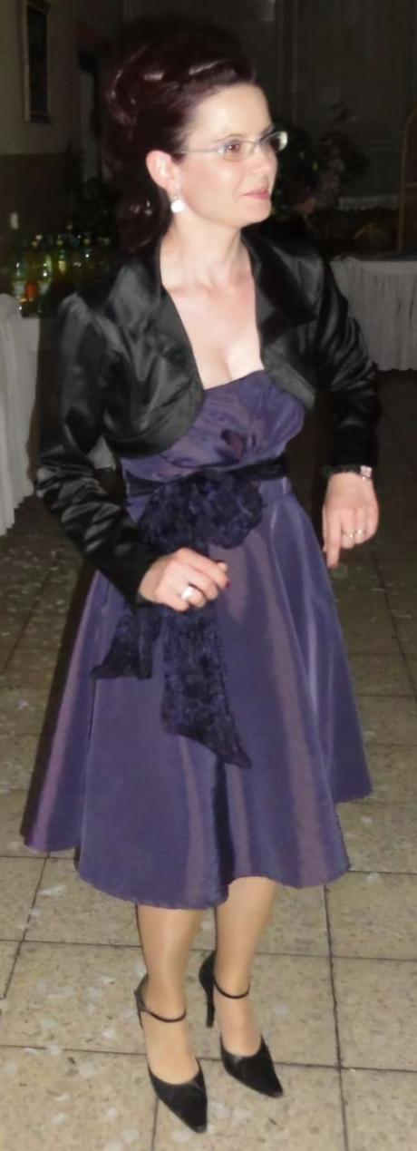 Spolocenske saty, 36