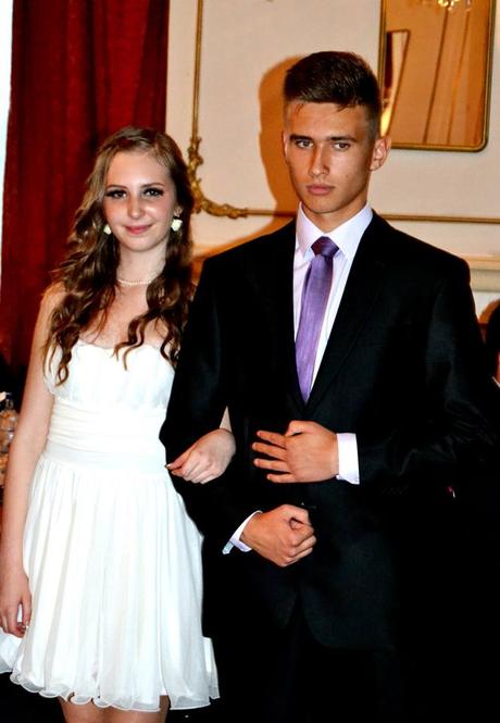 Šaty na ples/venček, s