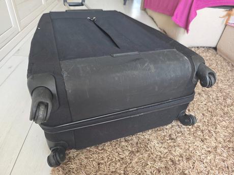 Veľký kufor, samsonite