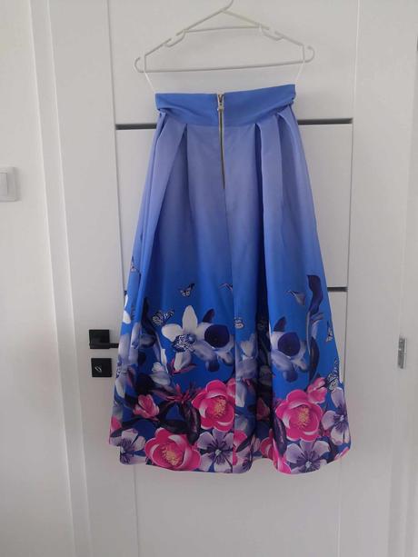 Dámska dlhá sukňa, 36