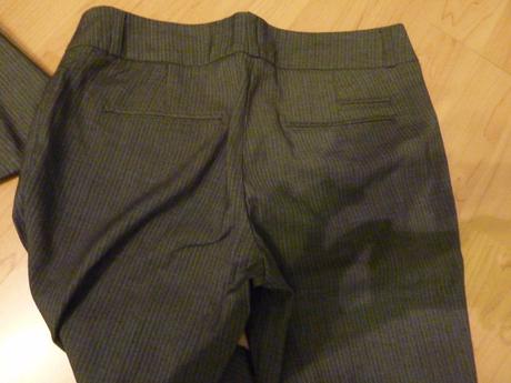 Nohavicový kostým, 37