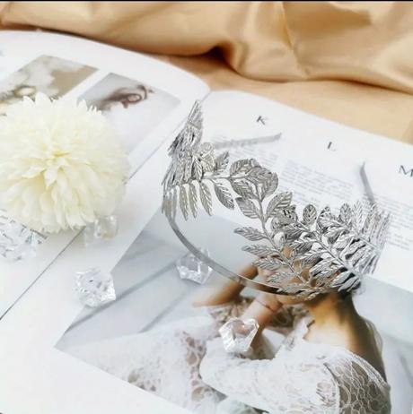 Vlasová dekorácia/ čelenka,