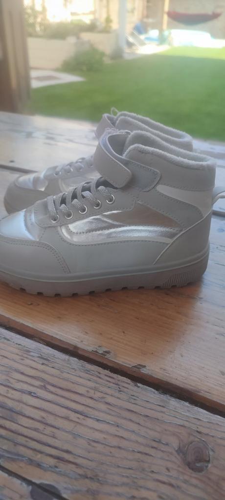 Topánky na jesen-zima, 30